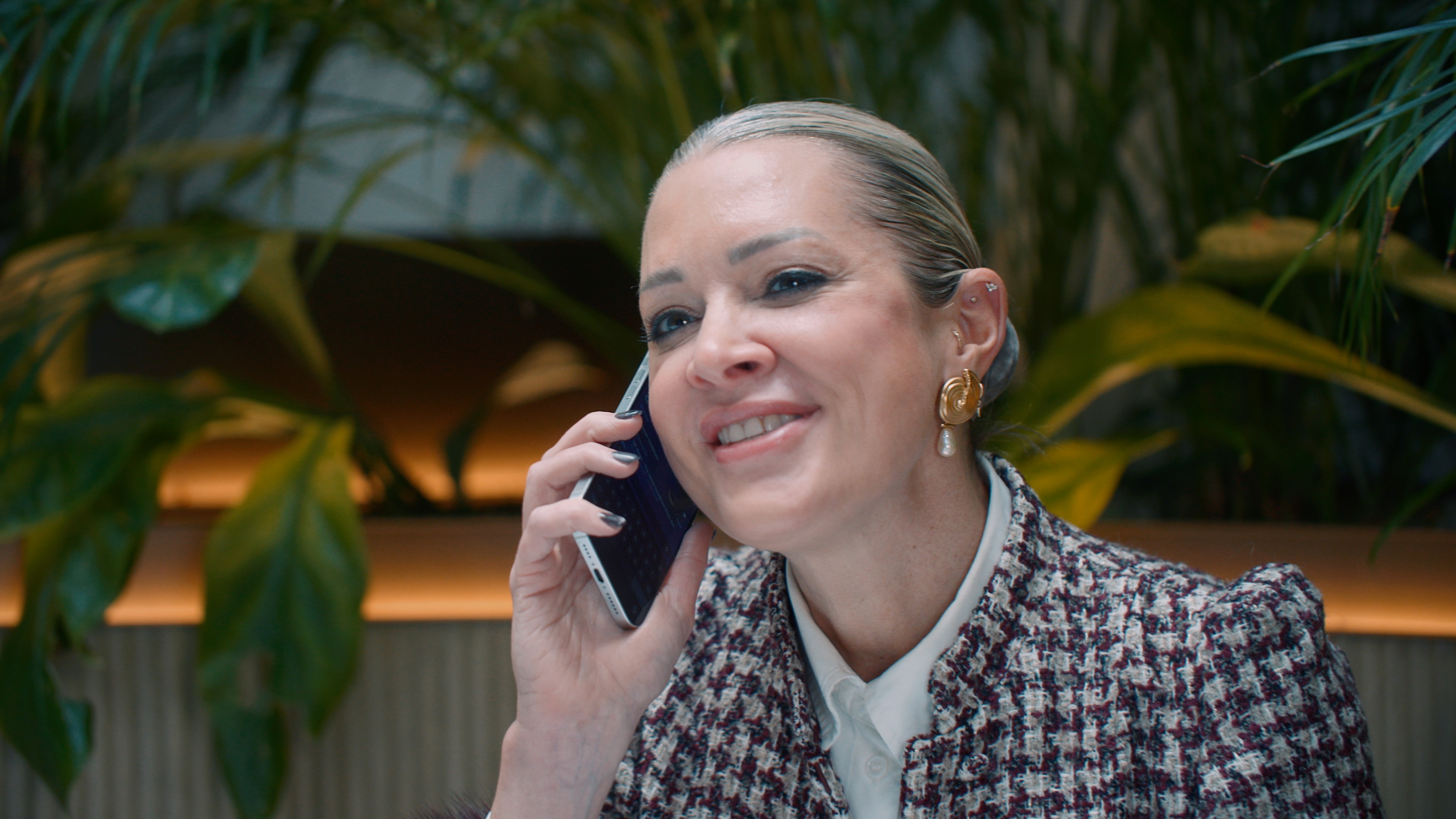 A personal assistant in conversation